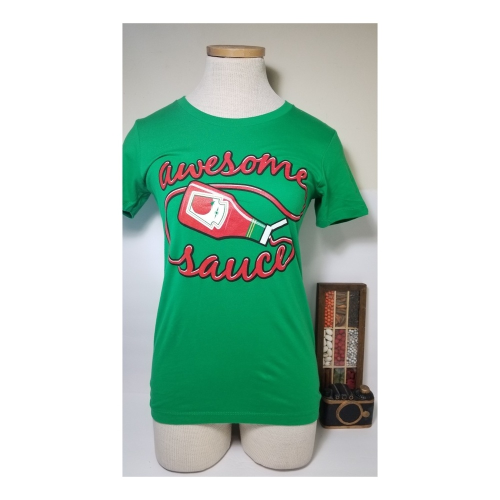 GRAPHIC TEE